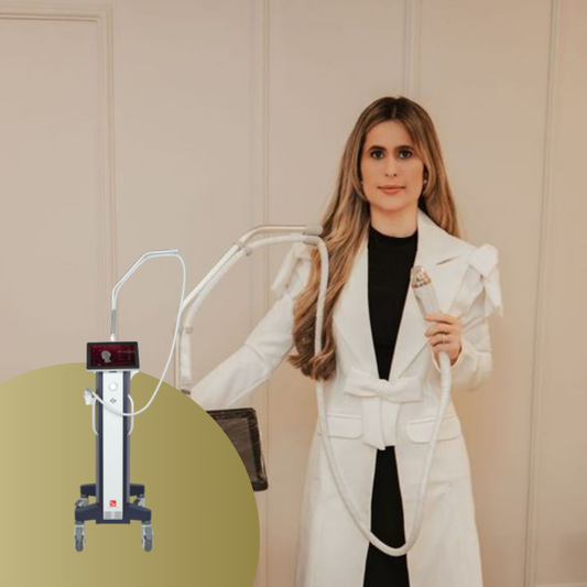 Secret RF (microagulhamento robótico com radiofrequência) - 1.500 disparos em face, papada e pescoço + drug delivery de exossomos.